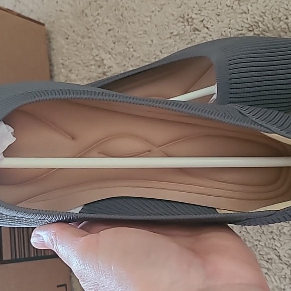 Elegant Gray Women's Flats - Picture 3 of 6